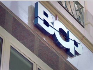 بانک سوئیسی نقل و انتقالات مالی با ایران را متوقف کرد