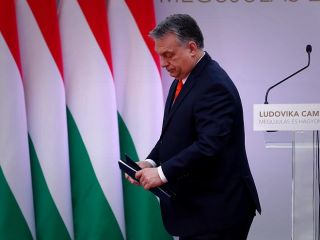 دولت مجارستان: کمک به پناهجویان از این پس جرم است