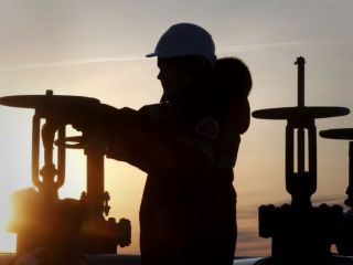 دومین شرکت بزرگ نفتی روسیه «پروژه‌های مربوط به ایران را متوقف کرد»