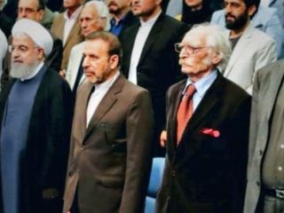 افطاری روحانی و کراوات دولت‌آبادی