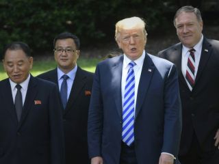 اشاره  ترامپ به قدرت تحریم‌های آمریکا علیه جمهوری اسلامی ایران، در دیدار با فرستاده رهبر کره شمالی