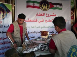 نماینده مجلس خواستار «شفاف‌سازی» کمیته امداد درباره پول صدقات شد