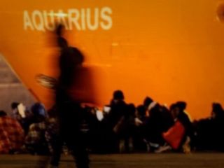 ایتالیا به کشتی پناهجویان اجازه ورود نداد