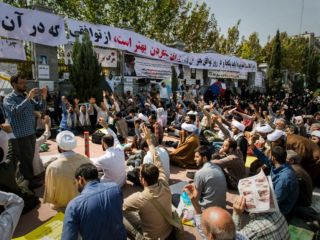 تعیین چندین ورزشگاه و بوستان تهران به عنوان «محل مناسب» برای تجمعات عمومی