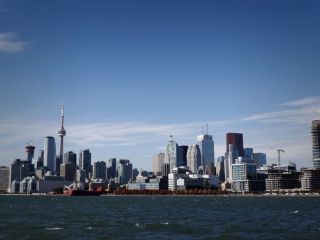 دیدگاه: آیا کانادا مکان امنی برای مقام های فاسد ایرانی و پول هایشان است؟