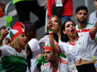 گزارش خبرگزاری فرانسه: ایران نمایش عمومی جام جهانی را ممنوع کرده است