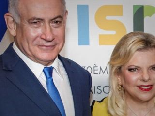 همسر نخست‌وزیر اسرائیل به کلاهبرداری متهم شد