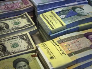 ثبت رکورد جدید برای دلار در بازار ایران: هشت هزار تومان