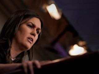 یک رستوران از سخن‌گوی کاخ سفید خواست از آن‌جا بیرون برود