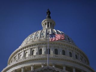 کنگره به دنبال محروم کردن جمهوری اسلامی ایران از نظام مالی بین المللی است