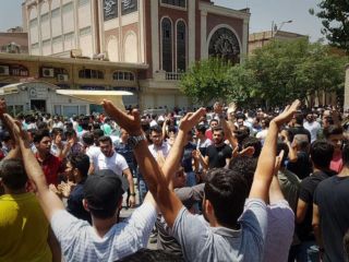 بازداشت «تعداد زیادی»‌ از معترضان؛ تجمع‌های بازاریان به دیگر شهرهای ایران کشیده شد