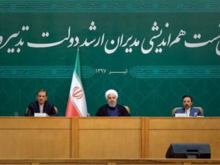 روحانی: اگر کسی فکر می‌کند دولت استعفا می‌دهد، اشتباه می‌کند