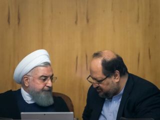 ضرب‌الاجل ۱۵ روزه روحانی به وزیر صنعت برای معرفی متخلفان واردات یا توزیع خودرو