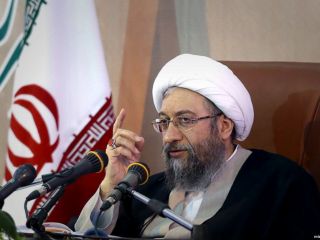 رئیس قوه قضائیه ایران: مردم به یک گوش شنوا احتیاج دارند