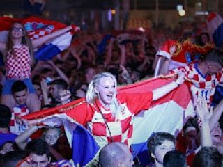 واکنش‌ها به صعود کرواسی و حذف میزبان جام جهانی