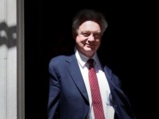 خروج بریتانیا از اتحادیه اروپا: وزیر برگزیت بریتانیا استعفا کرد