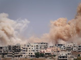 نگرانی نیروهای مخالف دولت؛ ارتش سوریه خود را برای تصرف محل آغاز قیام علیه اسد آماده می‌کند