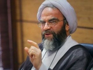 فعال سیاسی اصولگرا: تصمیم‌گیری درباره حجاب توریست‌ها را بر عهده خودشان بگذاریم