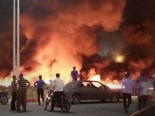 تصادف یک نفت‌کش با اتوبوس مسافربری در سنندج دست‌کم ۲۰ کشته برجای گذاشت