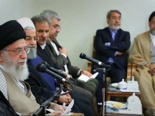 رهبر ایران: روابط با شرق و غرب باید تقویت شود