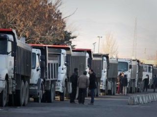 «اعتصاب کامیونداران»‌ در برخی از شهرهای ایران