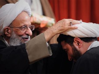 مصباح یزدی: ولایت فقیه در حال افول است