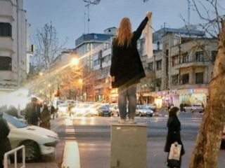 مرکز پژوهش‌های مجلس ایران: جوانان تحصیلکرده شهرهای بزرگ «کانون بد حجابی» هستند