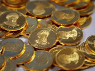 خریدار ٣٨ هزار سکه، متولد ٦٥، کارگر یک شرکت است که تنها اظهار نامه مالیاتی او بیمه نامه پراید بود!