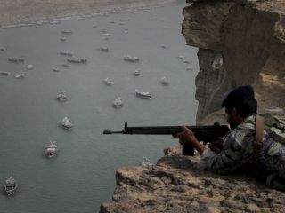 نشنال اینترست: ایران در جنگ از طریق این ۴ راه، می تواند آمریکا را در تنگه هرمز و منطقه زمین گیر کند