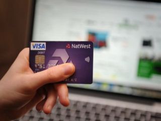 آمازون؛ نزدیک به دو میلیارد پوند فروش، چهار و نیم میلیون پوند مالیات