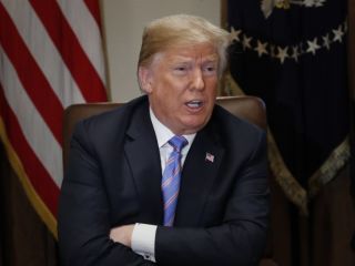 اشاره ترامپ به بحران اقتصادی ایران؛ دیدار با مقامات ایران بستگی به آنها دارد