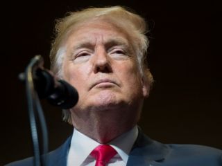 ترامپ می‌گوید وضع ایران و اقتصاد آن سریعا رو به وخامت است