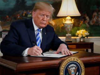 دور اول تحریم‌های ایران با فرمان اجرایی دونالد ترامپ آغاز شد