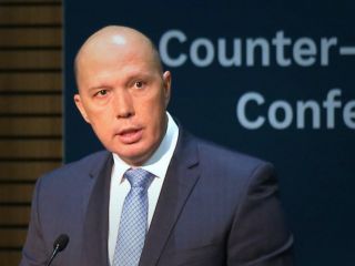 استرالیا شهروندان دو تابعیتی که برای داعش می جنگند را خلع تابعیت می‌کند