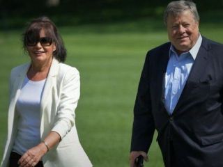 والدین همسر دونالد ترامپ شهروند آمریکا شدند