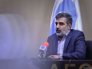 کمالوندی: ماندن در برجام بهتر از تـرک آن است