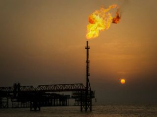 ایران ارائه تخفیف به مشتریان نفتی را تأیید کرد