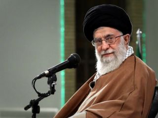 کاربران فضای مجازی سراغ «اشتباه» علی خامنه‌ای رفتند