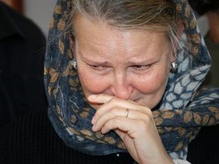 ناراحتی و اشک نماینده سازمان ملل در یمن هنگام بازدید از بیمارستانی در صنعا