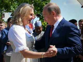 رقص پوتین با وزیر خارجه اتریش خبرساز شد