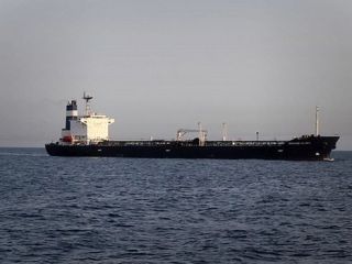 ایران با تانکرهای دولتی خود به چین نفت صادر می کند