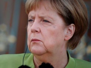 واکنش سرد مرکل به راه‌حل استقلال نظام پرداختی اروپا برای حفظ برجام