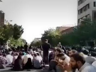 هاشمی آخرش تو استخر مرد این یارو هم آخرش تو استخر خواهد مرد!