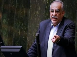 مجلس ایران وزیر اقتصاد و دارایی را برکنار کرد
