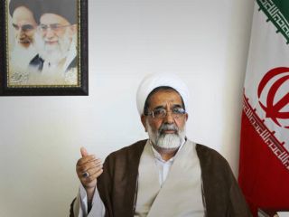 معاون حوزه علمیه قم: اکثریت حوزه موافق دولت روحانی نیست