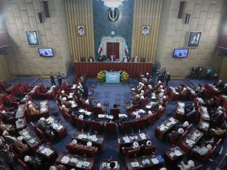 احمد خاتمی: روحانی دعوت مجلس خبرگان برای ارائه گزارش را رد کرد