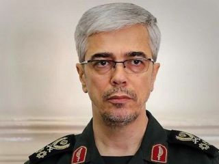 رئیس ستاد نیروهای مسلح ایران: اگر آمریکا فروش نفت ما را منع کند بهای سنگینی خواهد پرداخت