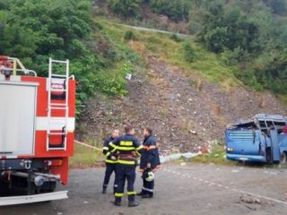 یک اتوبوس در بلغارستان واژگون شد، سه وزیر استعفا کردند