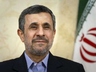 محمود احمدی‌نژاد: دادگاه رحیم‌مشایی نمایشی بود