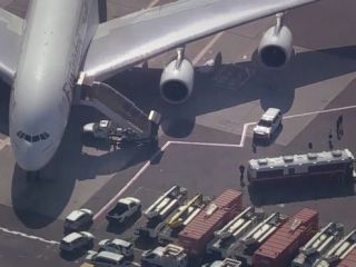 قرنطینه موقت هواپیمای اماراتی در فرودگاه نیویورک